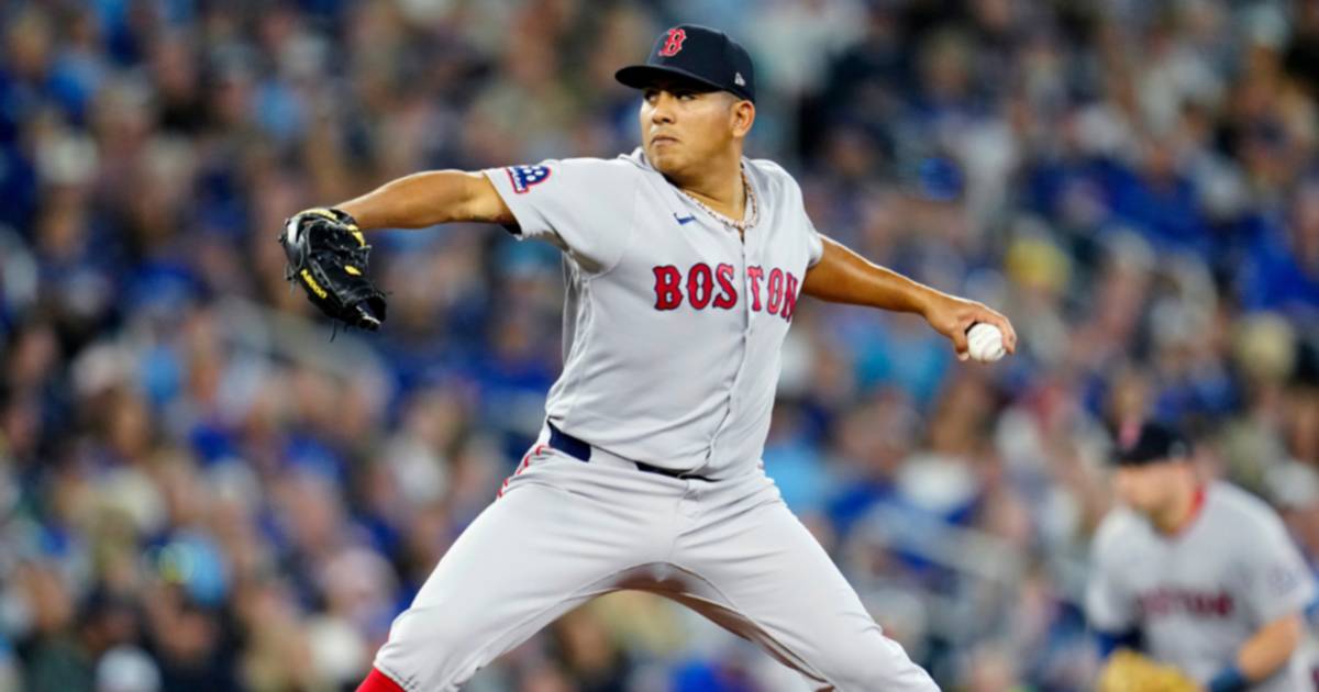 Ranger Suárez afina su brazo para los playoffs con otra salida de alto nivel en Boston