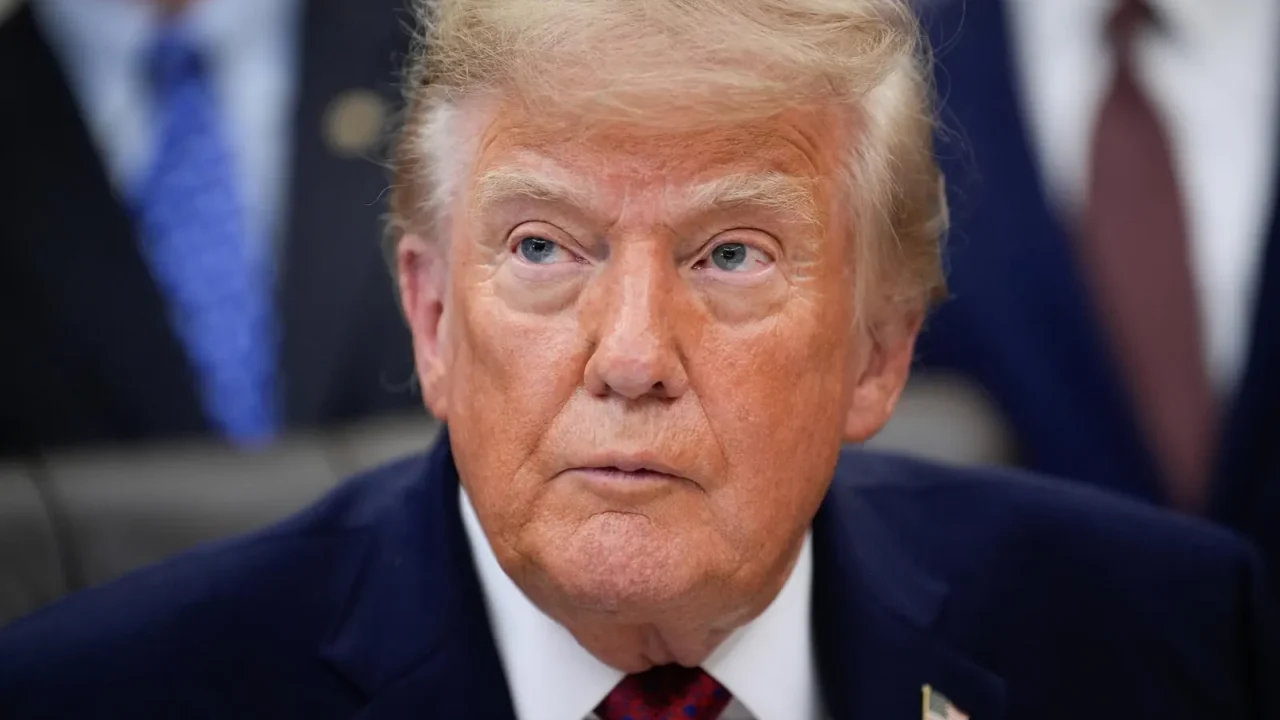 Trump afirma que hay cooperación con Venezuela y destaca operaciones del USS Billings en el Caribe