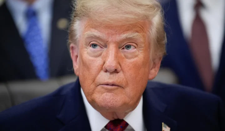Trump afirma que hay cooperación con Venezuela y destaca operaciones del USS Billings en el Caribe